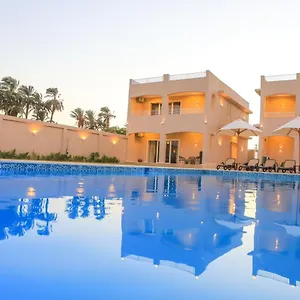 royal-nile-villas-pool-view-apartment-1.hotels-luxor-egypt.com/
